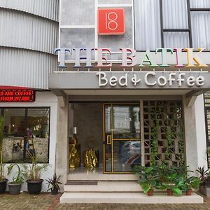 Reddoorz Premium @ The Batik Hotel Moh. Toha